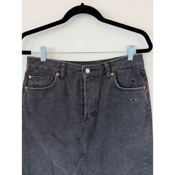 EUC H&M Black Denim Skirt, size: M - Picture 3 of 7